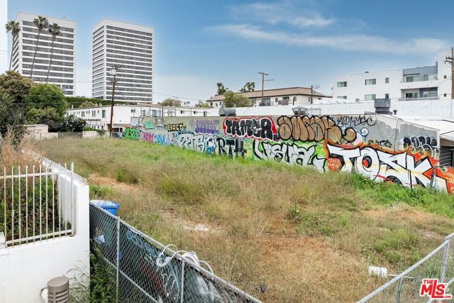 1656 Sawtelle Boulevard, Los Angeles, CA 90025