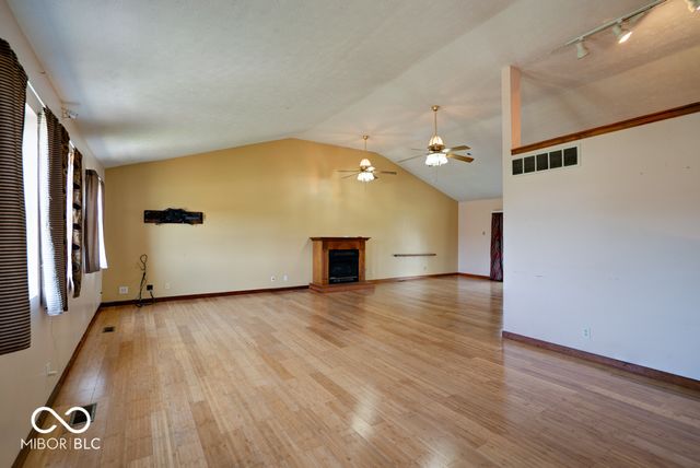 6416 S County Road 100 E, Markleville, IN 46056