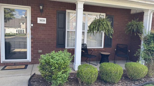 3039 Burnt Pine Dr, Smyrna, TN 37167