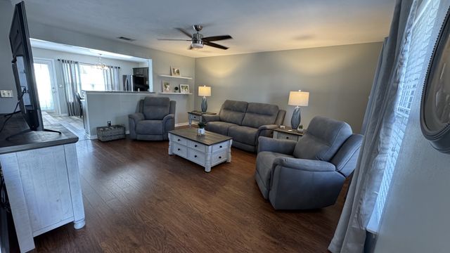 3039 Burnt Pine Dr, Smyrna, TN 37167