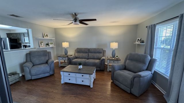 3039 Burnt Pine Dr, Smyrna, TN 37167
