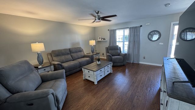 3039 Burnt Pine Dr, Smyrna, TN 37167