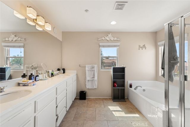 8028 La Crosse Way, Riverside, CA 92508