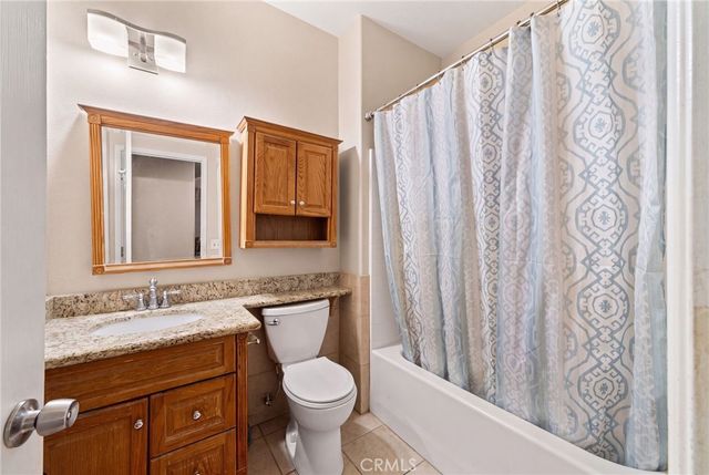 8028 La Crosse Way, Riverside, CA 92508