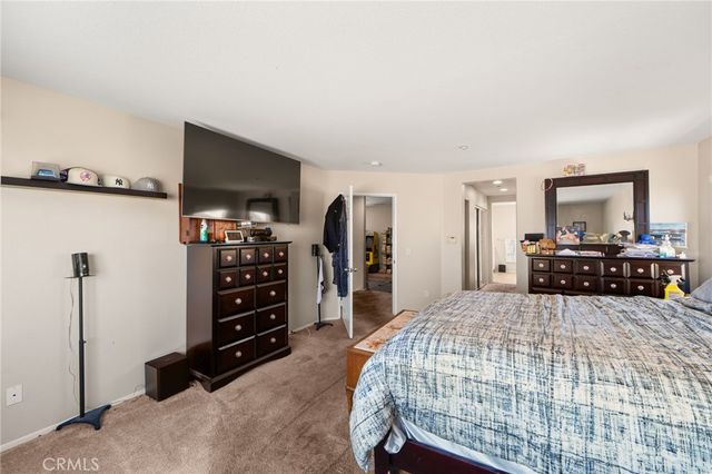 8028 La Crosse Way, Riverside, CA 92508