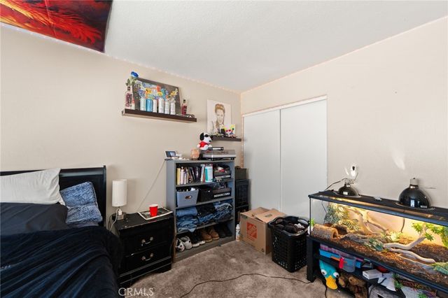 8028 La Crosse Way, Riverside, CA 92508