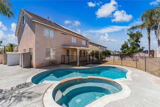 8028 La Crosse Way, Riverside, CA 92508