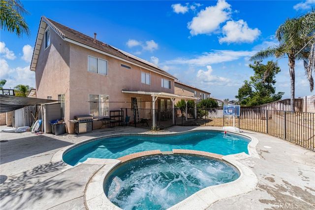 8028 La Crosse Way, Riverside, CA 92508