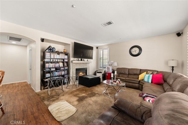 8028 La Crosse Way, Riverside, CA 92508