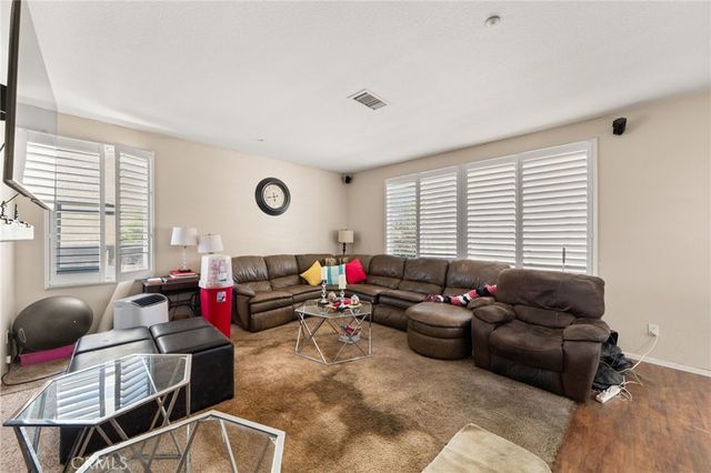 8028 La Crosse Way, Riverside, CA 92508