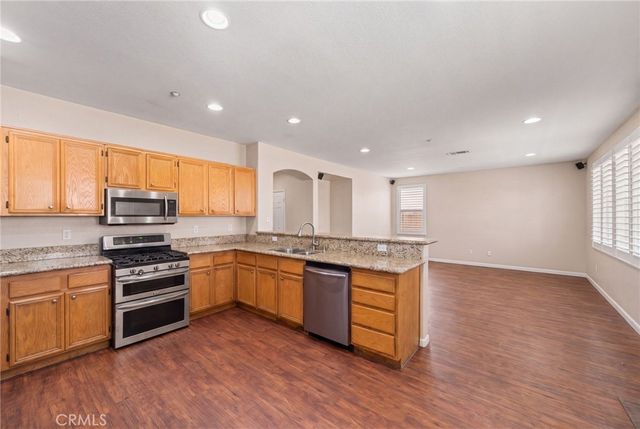 8028 La Crosse Way, Riverside, CA 92508