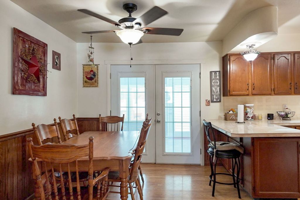 Image 12 of property listing at 3192 Nation Road, Salem, IL 62881