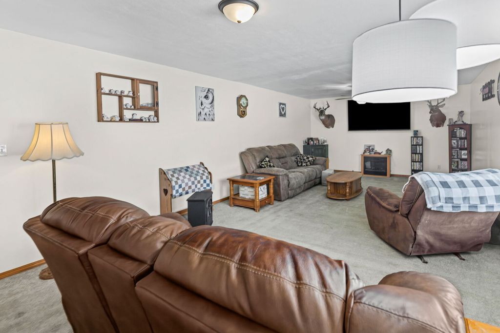 Image 8 of property listing at 3192 Nation Road, Salem, IL 62881