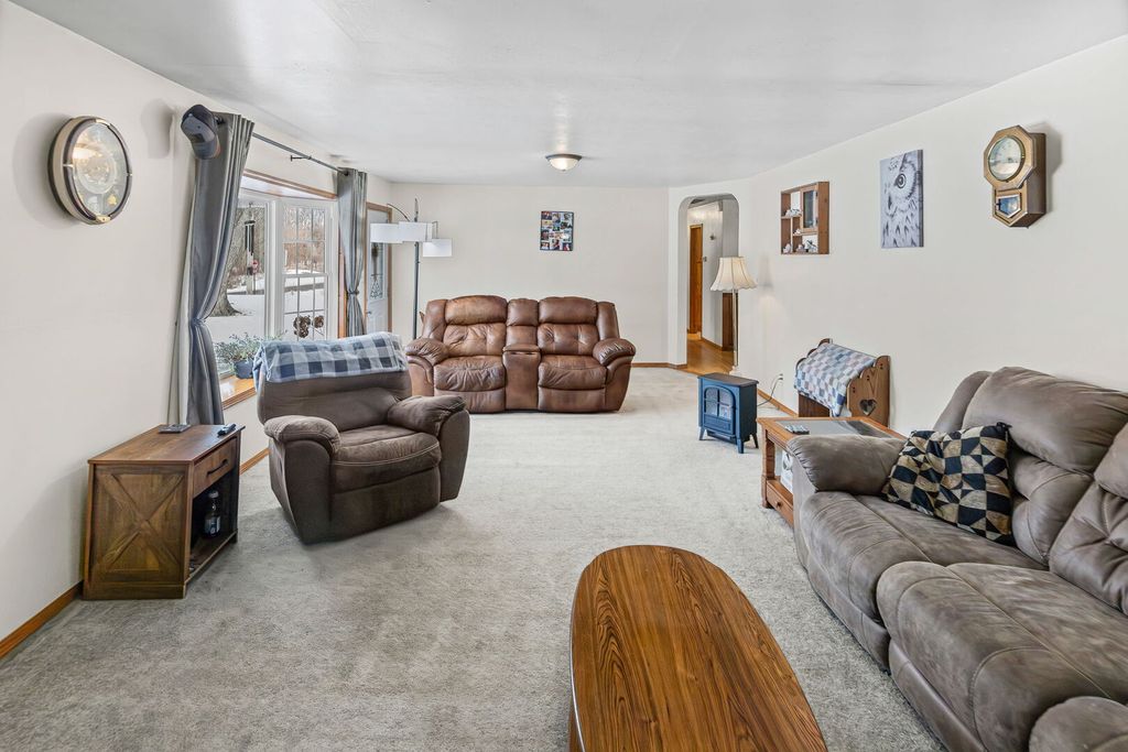 Image 10 of property listing at 3192 Nation Road, Salem, IL 62881