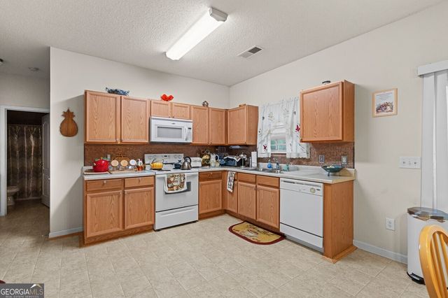 6232 Polar Fox Court, Riverdale, GA 30296