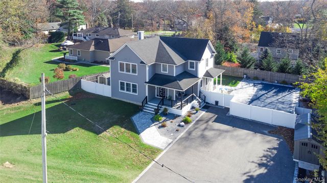 7 Jackson Street, Nesconset, NY 11767