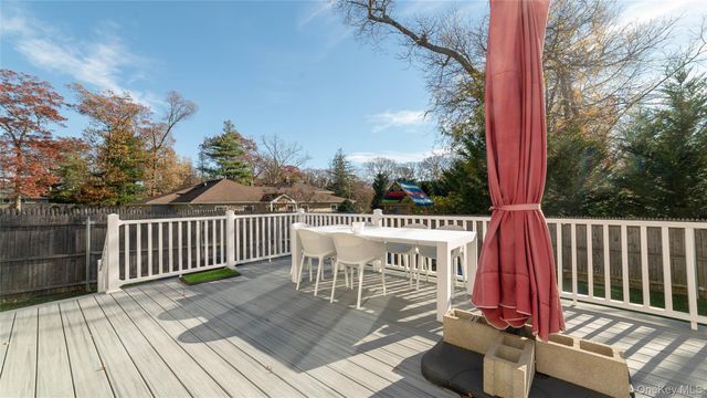 7 Jackson Street, Nesconset, NY 11767