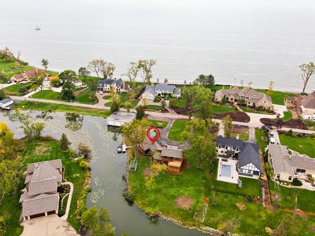 340 Lake ROAD, Menasha, WI 54952