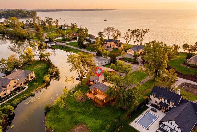 340 Lake ROAD, Menasha, WI 54952