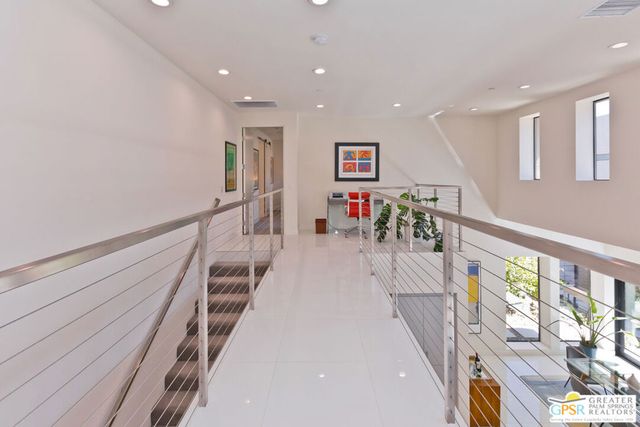 222 Vista Terrace, Palm Springs, CA 92262