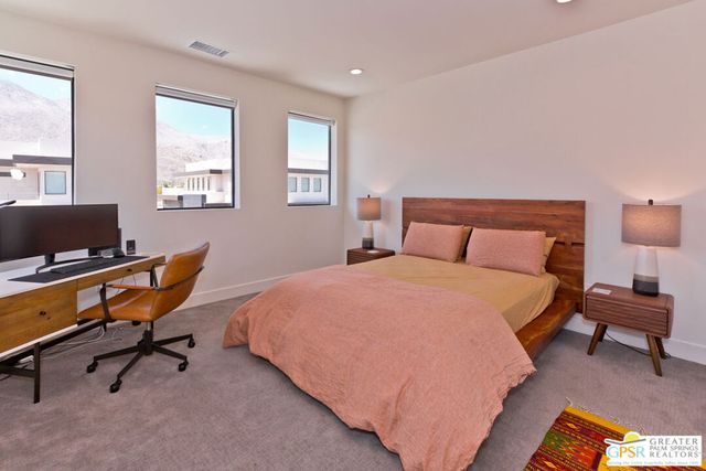 222 Vista Terrace, Palm Springs, CA 92262