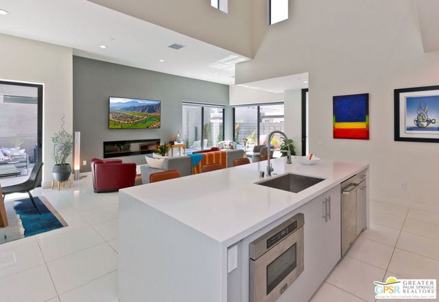 222 Vista Terrace, Palm Springs, CA 92262