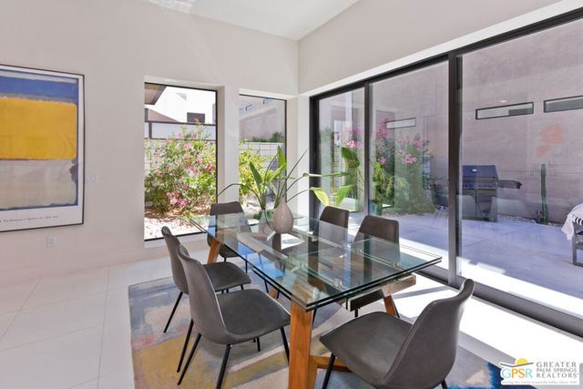 222 Vista Terrace, Palm Springs, CA 92262