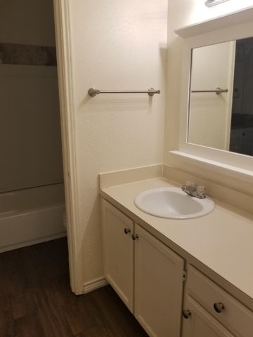 6499 Central Avenue, North Richland Hills, TX 76182