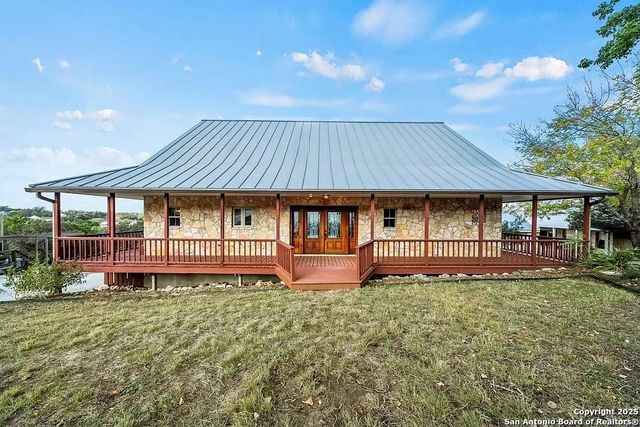 1174 Highland Terrace, Canyon Lake, TX 78133
