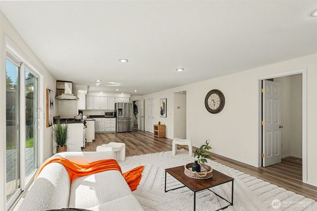 18131 26th Drive SE, Bothell, WA 98012