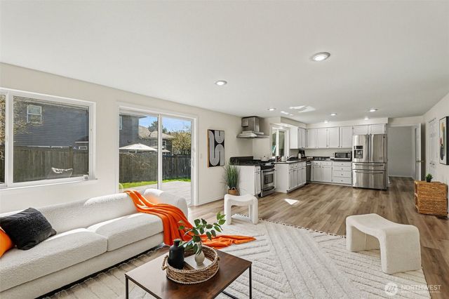 18131 26th Drive SE, Bothell, WA 98012