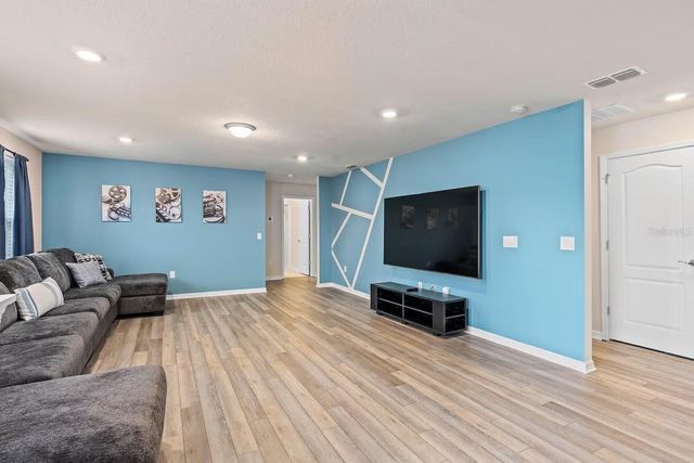7180 OAKMOSS LOOP, Davenport, FL 33837