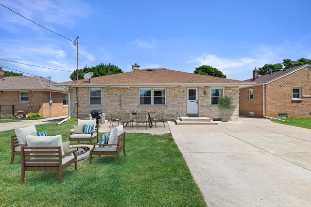 187 W Van Norman AVENUE, Milwaukee, WI 53207
