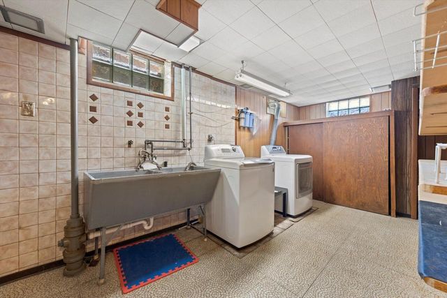 187 W Van Norman AVENUE, Milwaukee, WI 53207