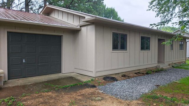 404 Maple Drive, Mountain View, AR 72560