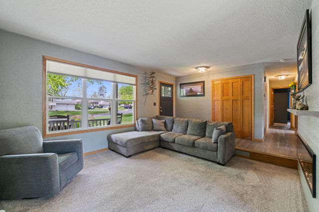 14184 Ash Circle NE, Prior Lake, MN 55372