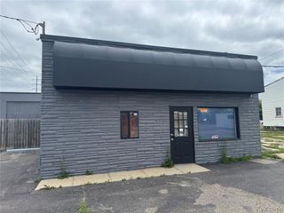 3223 S Dort Highway, Burton, MI 48529