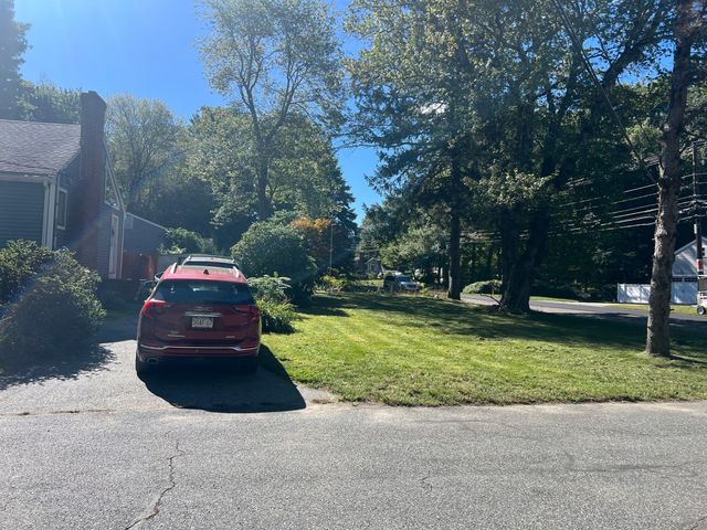 3 Macintosh Ln, Ashland, MA 01721