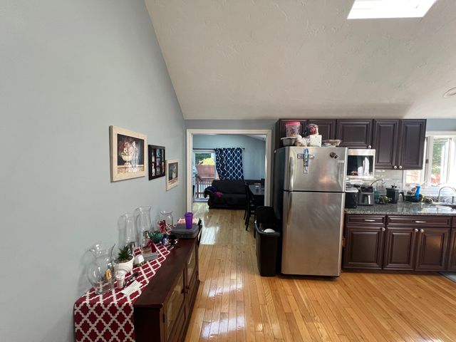 3 Macintosh Ln, Ashland, MA 01721
