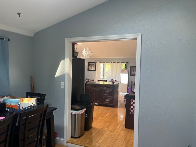 3 Macintosh Ln, Ashland, MA 01721