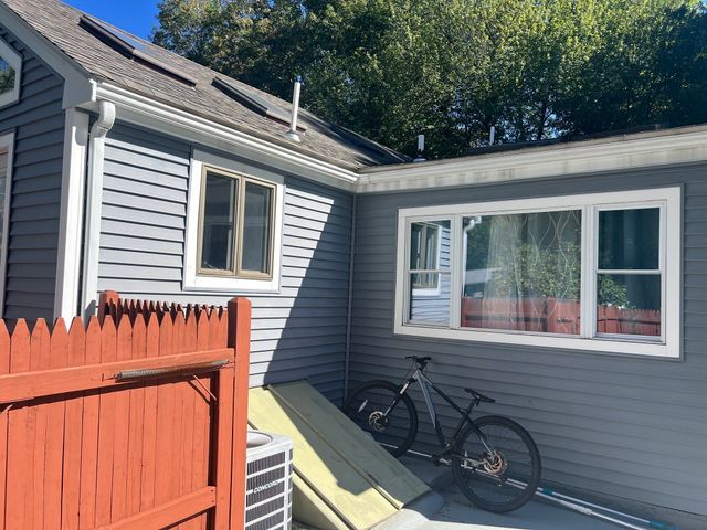 3 Macintosh Ln, Ashland, MA 01721