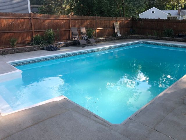 3 Macintosh Ln, Ashland, MA 01721