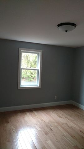 3 Macintosh Ln, Ashland, MA 01721