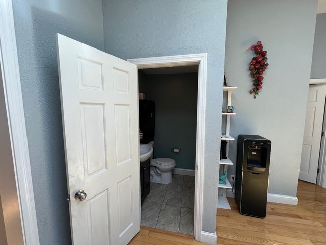 3 Macintosh Ln, Ashland, MA 01721