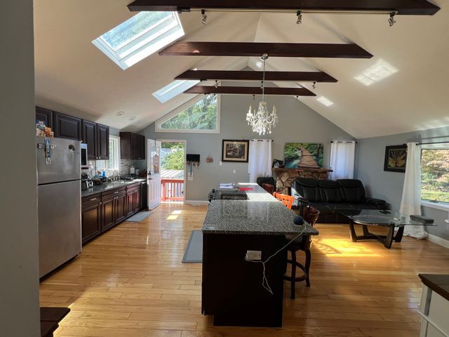 3 Macintosh Ln, Ashland, MA 01721