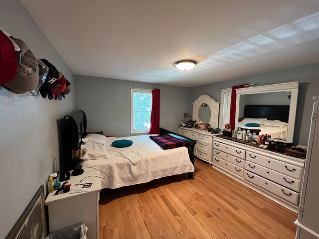 3 Macintosh Ln, Ashland, MA 01721