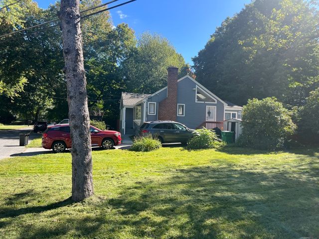 3 Macintosh Ln, Ashland, MA 01721