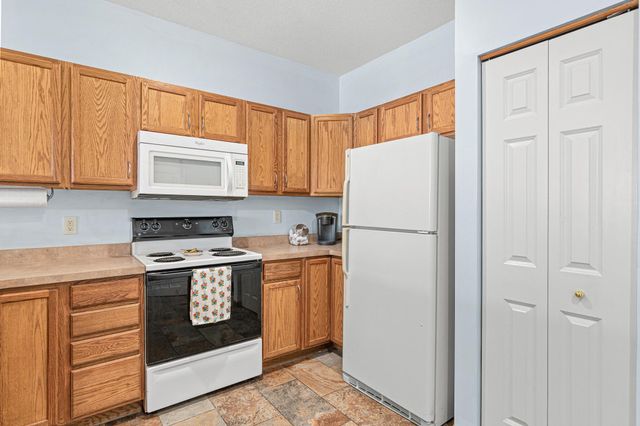 1035 Providence Drive, Shakopee, MN 55379