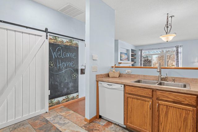 1035 Providence Drive, Shakopee, MN 55379