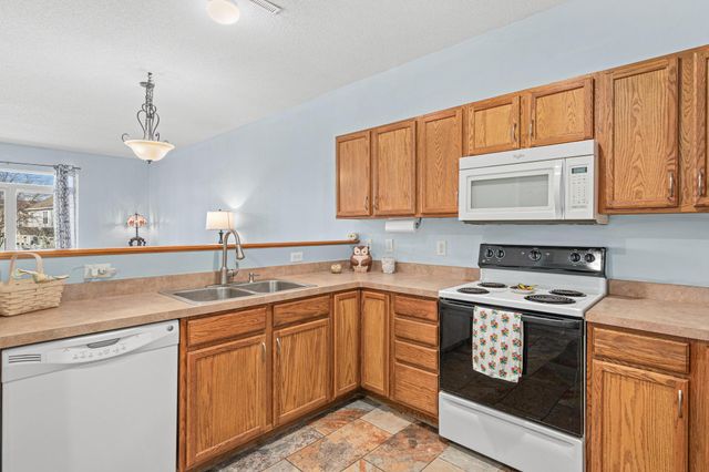 1035 Providence Drive, Shakopee, MN 55379